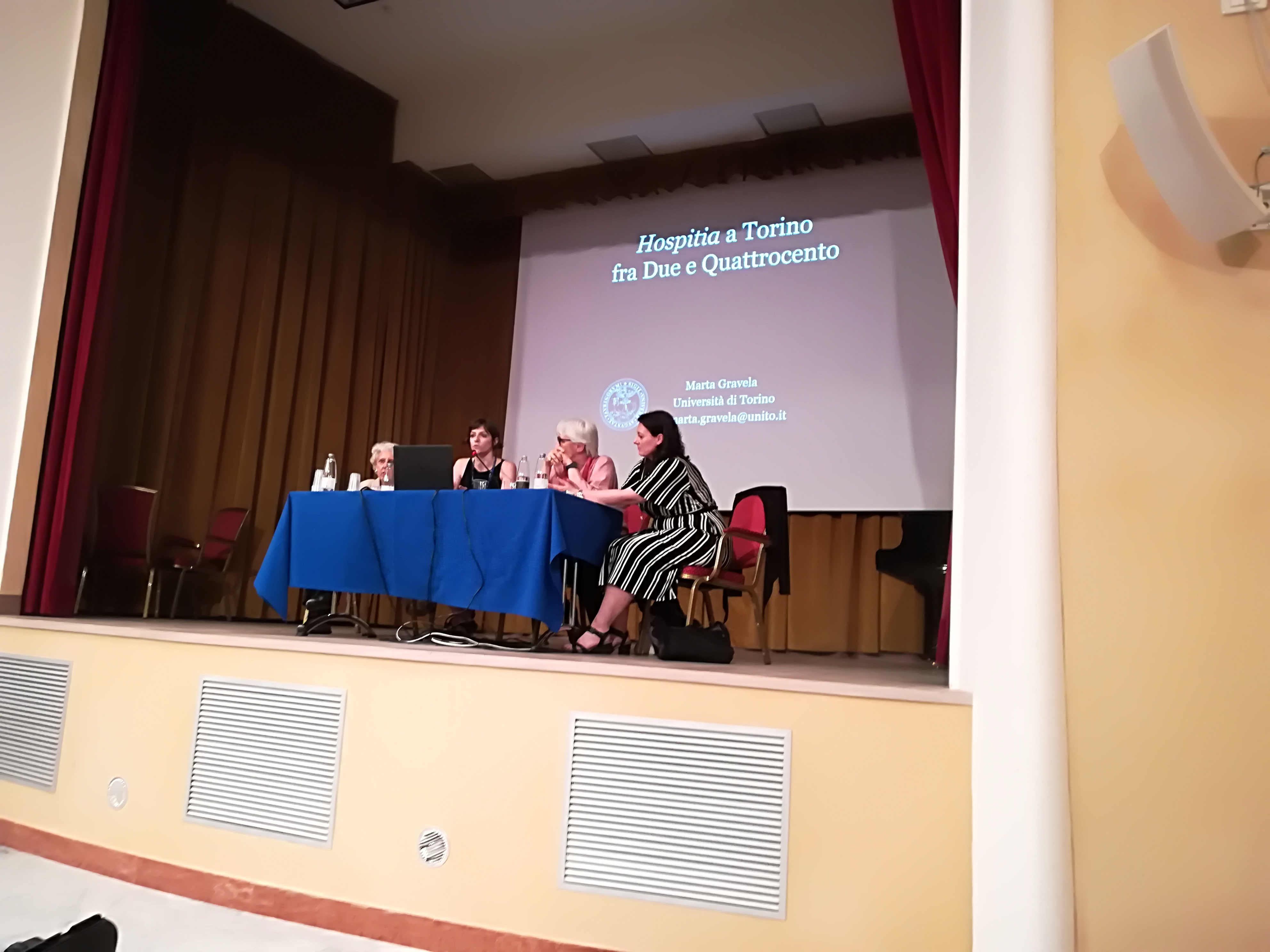 Consociazioni familiari in ambito cittadino bassomedievale